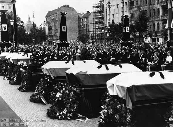 Victims of the June 17th Uprising are Remembered at a Memorial Service in front of Schöneberg City Hall in West Berlin (June 23, 1953)